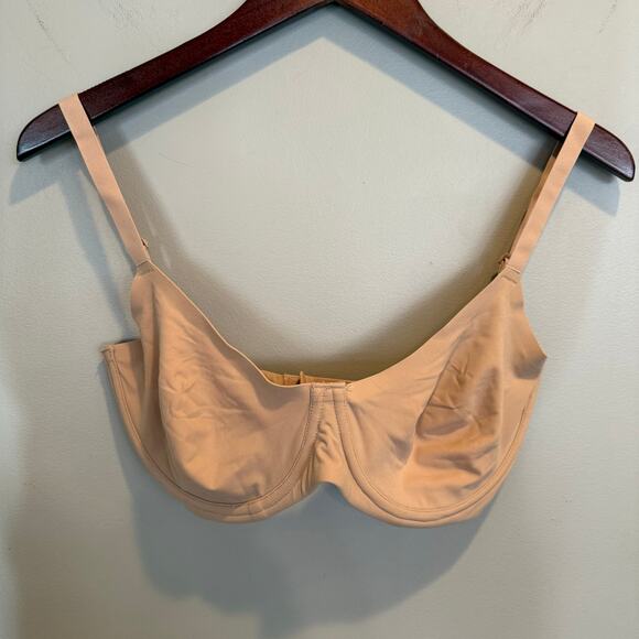 Skims NWOT Fits Everybody Unlined Demi Bra 34DDDD 346 Buttery Soft Underwire - Picture 2 of 8